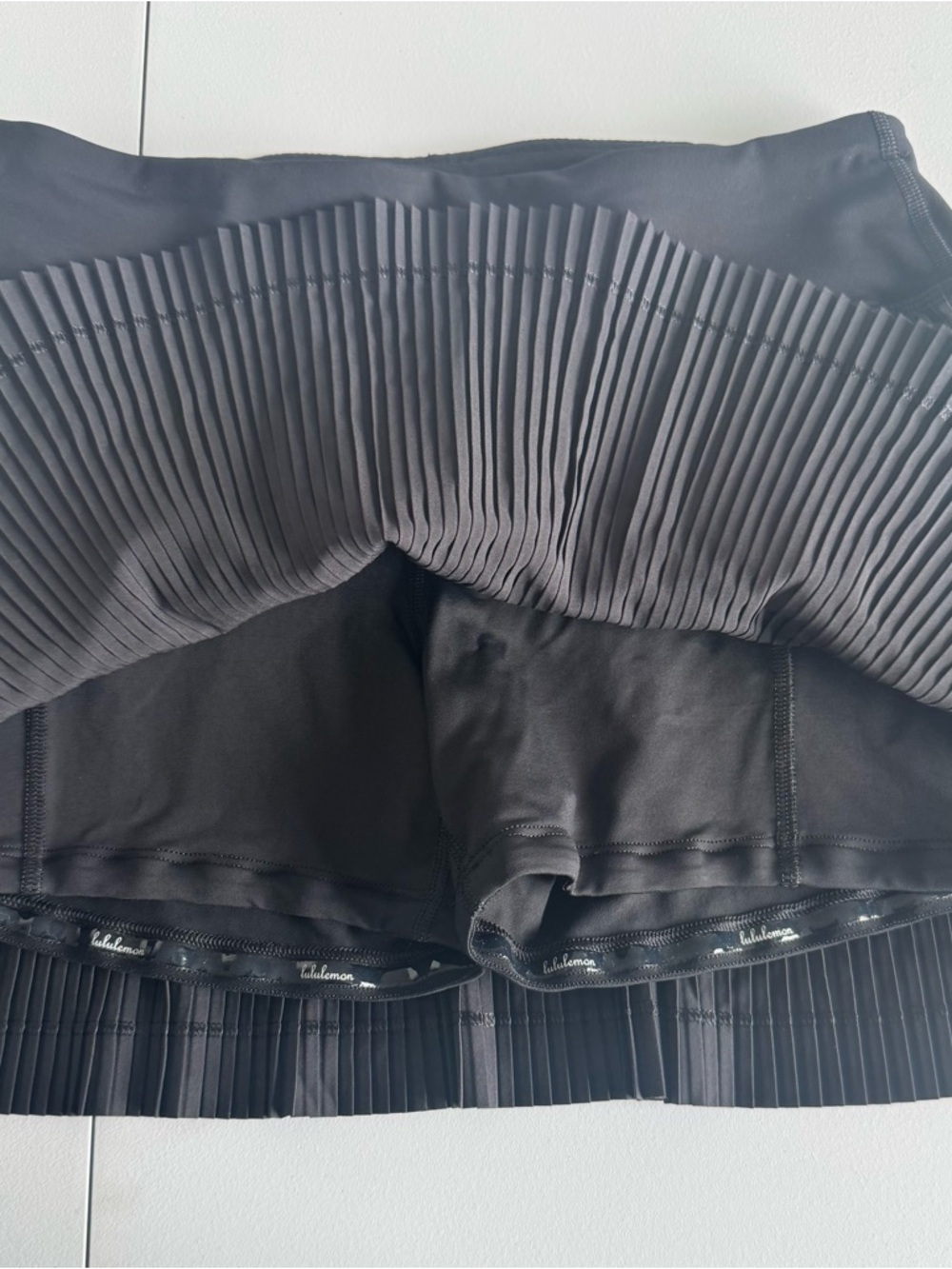 Lululemon Athletica Black Pleat to Street Skirt Size 2 - Picture 9 of 9